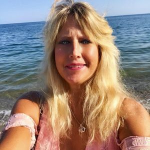 Meet your Posher, Carol